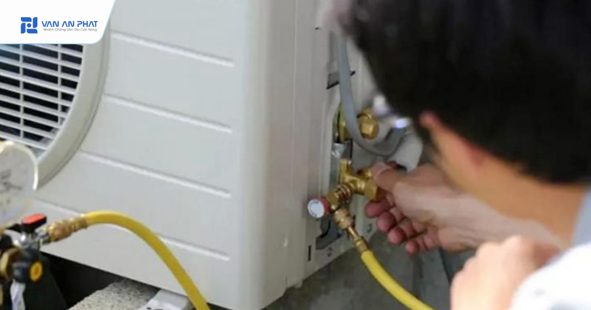 hút chân không máy lạnh
